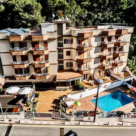 Eva Apartamento 4*